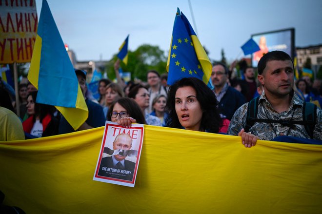 Pot do polnopravnega članstva Ukrajine v EU bo še dolga in trnova. FOTO: Nikolay Doychinov/Afp
