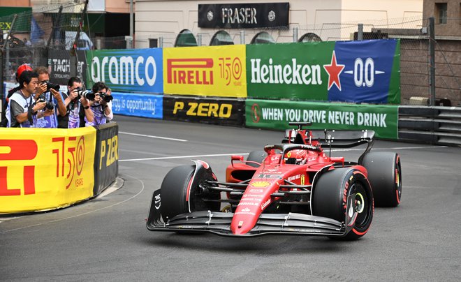 Charlesa Leclerca se na domačih ulicah sicer drži dolgoletno prekletstvo, saj ni dokončal še nobene dirke za VN Monaka v formuli 1.&nbsp;FOTO: Christian Bruna/Reuters
