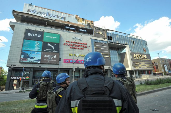 Zaporožje po ruskih napadih. FOTO: Stringer/Reuters
