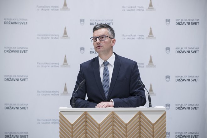 Marjan Šarec, kandidat za obrambnega ministra, med zaslišanjem v DZ ni presenetil z napovedjo revizije dosedanjih orožarskih nakupov.
