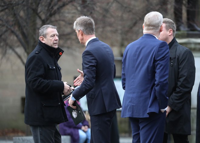 Andy Goram (levo) je bil v letih od 1985 do 1998 škotski reprezentant, sedem sezon pa je bil prvi vratar letošnjega finalista evropske lige Rangers F. C. FOTO: Russell Cheyne/Reuters
