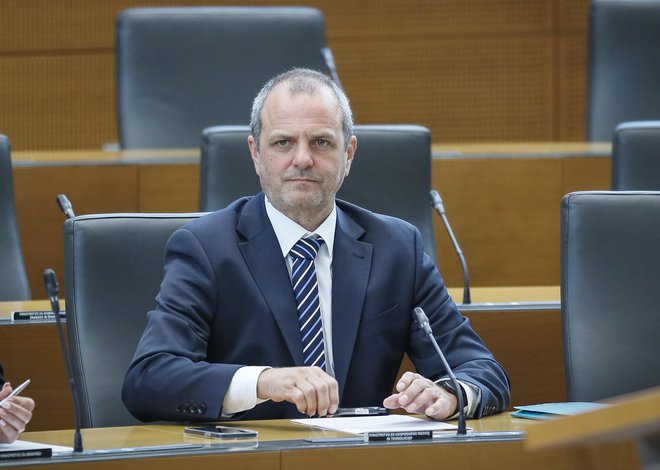 Uroš Brežan od dolgoletnega župana Tolmina do ministra za okolje in prostor. FOTO: Jože Suhadolnik/Delo
