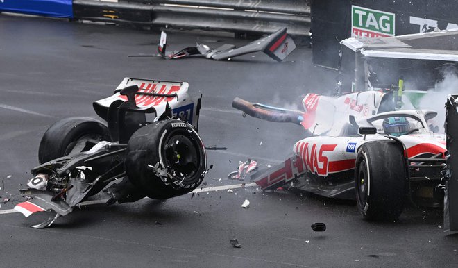 Haas Micka Schumacherja je šel na pol. FOTO:&nbsp;Foto Christian Bruna/AFP
