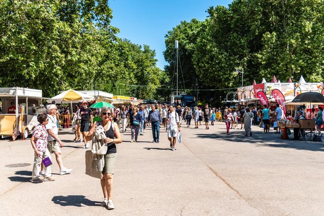 Nad tako privilegiranim razstavnim prostorom, kot je glavni mestni park, je bil navdušen tudi pisatelj Antonio Muñoz Molina. Foto: Jjfarq/shutterstock Shutterstock
