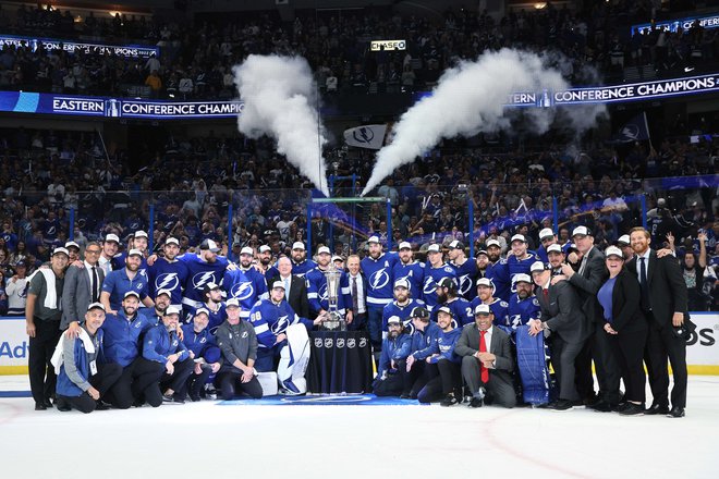 Hokejisti Tampa Bay Lightning so pripšli do trojčka v vzhodni konferenci, zdaj bodo proti Coloradu igrali še za zaporedni trojček v NHL: FOTO: Andy Lyons/AFP
