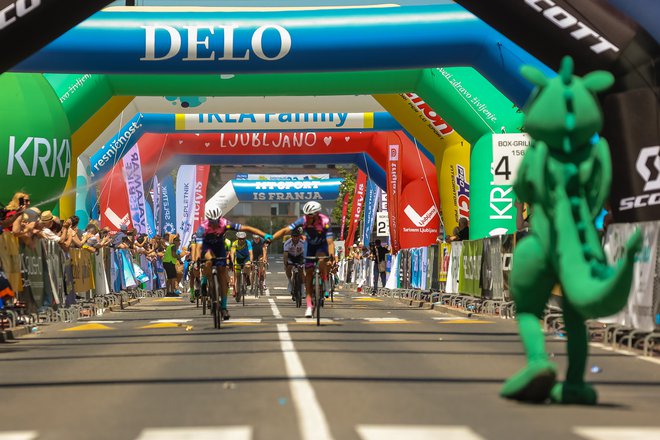 Veliki finale 41. kolesarskega praznika, maratona Franja, se je končal s klasičnim maratonom. FOTO: Miha Hočevar/Delo
