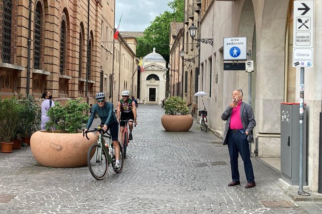 V Italiji iščejo inovativne rešitve, ki bi koristile starejšim, velik vpliv pa bi imele tudi v gospodarstvu. Foto Simona Fajfar
