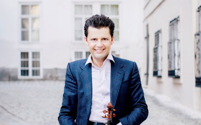 Julian Rachlin igra na Stradivarijevo violino iz leta 1704. FOTO: arhiv Festivala Ljubljana
