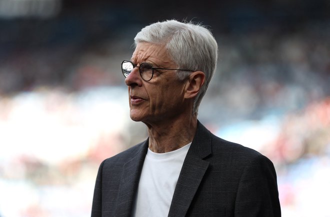 Arsene Wenger se je pred dnevi mudil na londonskem olimpijskem štadionu, kjer je bil na sporedu t. i. Soccer Aid, dobrodelna nogometna tekma med angleško ekipo legend&nbsp;in ekipo zvezdnikov s celega sveta.&nbsp;FOTO: Matthew Childs/Reuters
