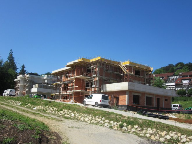 Projekt gradnje najemnih oskrbovanih stanovanj je vreden 3,2 milijona evrov. FOTO: Špela Kuralt/Delo
