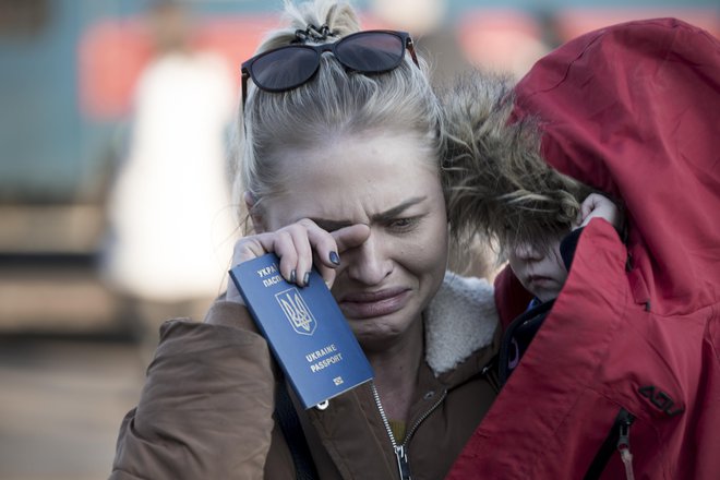 Prvo kresanje mnenj med koalicijo in opozicijo o vojni v Ukrajini bo v torek na odboru za zunanjo politiko državnega zbora. FOTO: Jure Eržen/Delo
