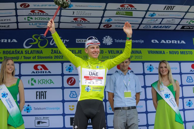 Pogačar je bil v ciljnem šprintu hitrejši od Mohoriča in osvojil etapo ter letošnjo dirko po Sloveniji. FOTO:&nbsp;Voranc Vogel
