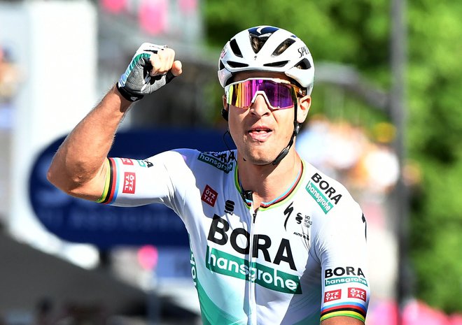 Peter Sagan v cilju 10. etape letošnje dirke po Italiji. FOTO: Jennifer Lorenzini/Reuters
