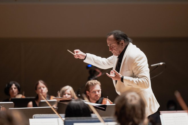 Charles Dutoit je eden od najbolj cenjenih in občudovanih dirigentov. FOTO:&nbsp;Darja Štravs Tisu
