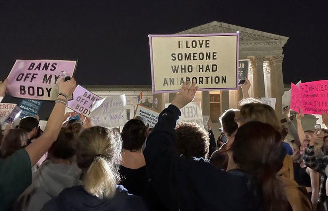 Protesti proti odpravi pravice do splava v ZDA. FOTO: Reuters
