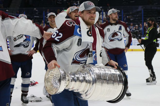 Finski as Artturi Lehkonen je prispeval viden delež h končnemu zmagoslavju moštva Clorado Avalanche v NHL. FOTO: Bruce Bennett/AFP
