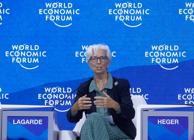 Lea Pisani kot zgleden hvali slog oblačenja Christine Lagarde, predsednice Evropske centralne banke. Foto Arnd Wiegmann/Reuters
