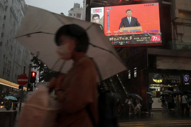 Petindvajseto obletnico vrnitve Hongkonga je kitajski voditelj Xi Jinping počastil z obiskom nekdanje britanske kolonije. FOTO: Paul Yeung/Reuters
