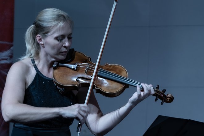 &raquo;Ko izgubimo željo po učenju, voljo do dela, začnemo padati,&laquo; pravi koncert&shy;na mojstrica. FOTO:&nbsp;osebni arhiv
