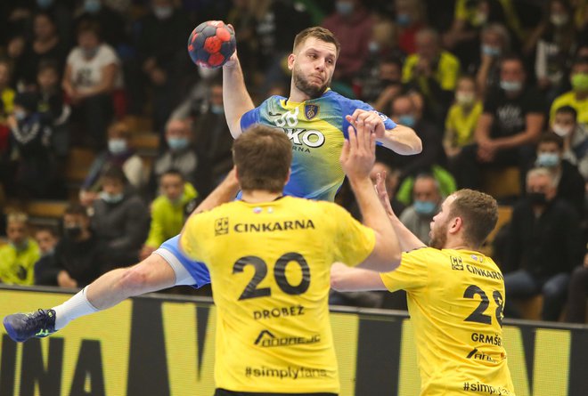 Kapetan Celjanov Aleks Vlah se veseli igranja med evropsko elito. FOTO: EHF
