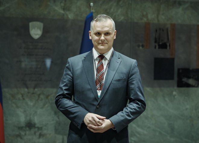 Bojan Kumer, minister za infrastrukturo, se dobro zaveda problema visokih stroškov energentov, enako tudi dejstva, da v Sloveniji nimamo plinohramov. FOTO: Jože Suhadolnik
