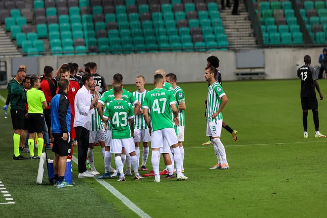 Nogometaši Olimpije so na uvodni tekmi 1. kola kvalifikacij za konferenčno ligo v četrtek remizirali (1:1) z luksemburškim Differdangeom. FOTO: Črt Piksi/Delo
