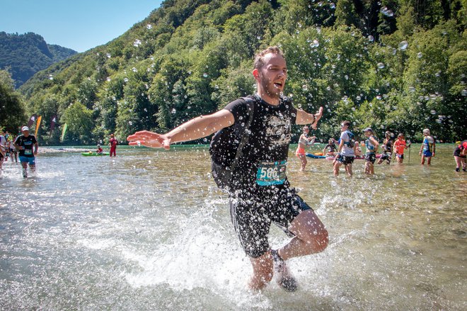 Na prireditev pridejo tako resni tekmovalci kot popolni rekreativci, ki si želijo samo uživati v naravi. FOTO:&nbsp;Matevž Hribar&nbsp;
