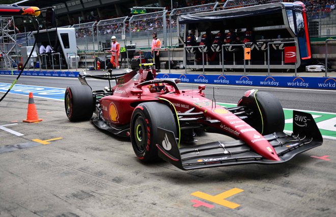 Španec Carlos Sainz ml. bo na veliki nagradi Spielberga v formuli 1 lovil sprintersko zmago. FOTO: Jure Makovec/AFP
