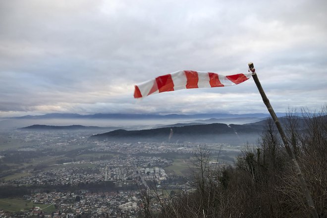 Podnebne spremembe vplivajo tudi na banke. FOTO: Jure Eržen/Delo
