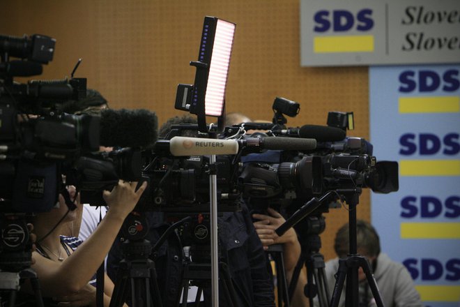 Koalicija bo po naših informacijo interpretacijo služb državnega zbora tudi uporabila, če bodo v SDS vložili zahtevo za posvetovalni referendum o zakonu o RTV Slovenija. FOTO: Uroš Hočevar/Delo
