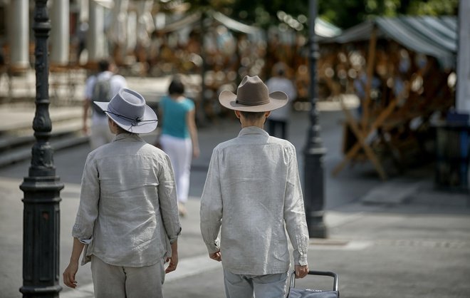 Pred vročinskim udarom se človek lahko ubrani. FOTO: Blaž Samec
