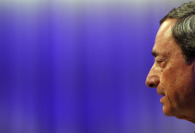 Mario Draghi je v zadnjem desetletju že šesti italijanski premier. FOTO: Fabrizio Bensch/Reuters
