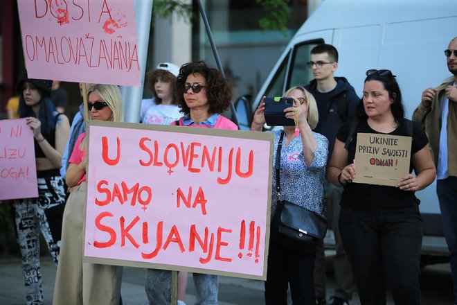 V vse več hrvaških bolnišnicah zaradi ugovora vesti ginekologov (kar dve tretjini jih je) splava sploh ne izvajajo, zato veliko Hrvatic prekinitev nosečnosti opravi v Sloveniji. FOTO: Marko Mrkonjić/Cropix
