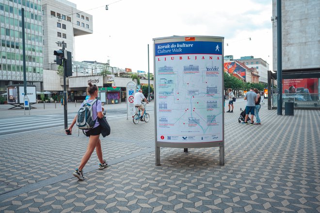 V Ljubljani je vedno le nekaj korakov do kulture. Foto Tadej Kreft
