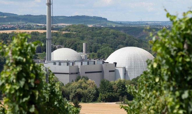 V Nemčiji je jedrska energija velika ideološka tema. FOTO: Thomas Kienzle/AFP
