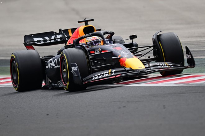 Max Verstappen je 13. dirko za svetovno prvenstvo v formuli 1&nbsp; začel z 10. štartnega položaja, na cilj pa je prišel še osmič v sezoni kot najhitrejši. FOTO: Jure Makovec/AFP
