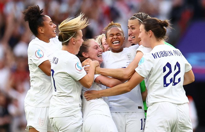 Angležinje so prvakinje. FOTO: Lisi Niesner/Reuters
