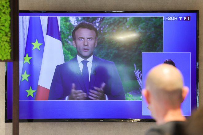 Odpravo prispevka je že v kampanji pred predsedniškimi volitvami obljubljal francoski predsednik Emmanuel Macron. FOTO: Pascal Rossignol/Reuters

