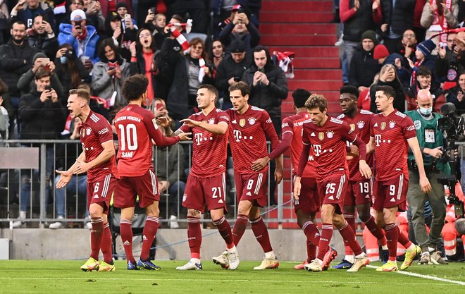 Pomladi je Bayern osvojil že desetič zapored naslov najboljšega v Nemčiji. FOTO:&nbsp;Lukas Barth/Reuters
