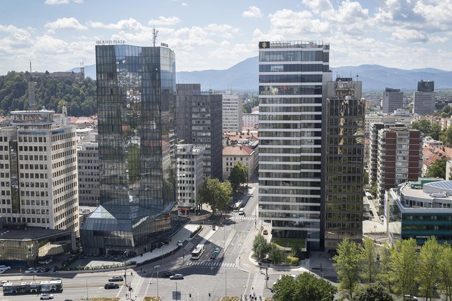 Hotela Grand Plaza in Intercontinental predstavljata tako imenovana Severna vrata Ljubljane. FOTO:&nbsp;Leon Vidic/Delo
