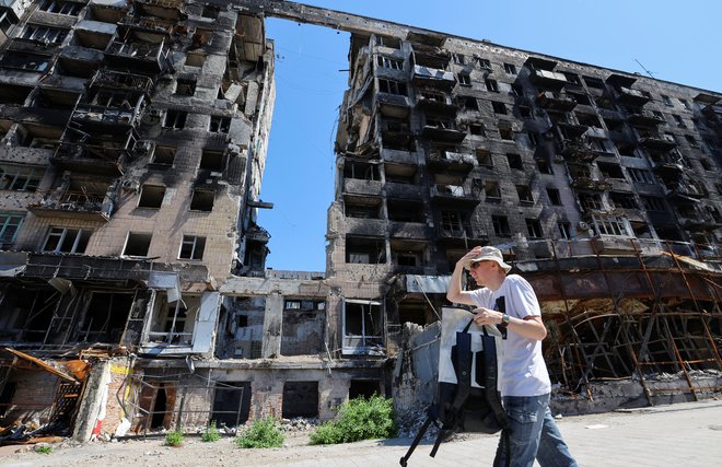 Mariupolj je bil vzor za ves okupirani del Donbasa, kako bolje in normalno se živi na neokupiranem območju, zato so bili Rusi še toliko bolj jezni. FOTO: Alexander Ermochenko/Reuters
