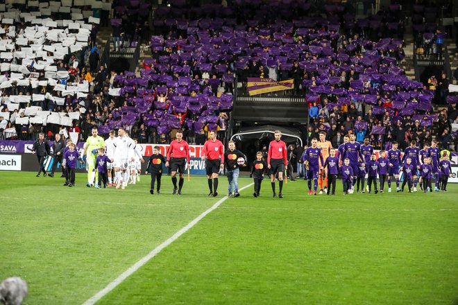 Maribor že dolgo ni dobil večnega derbija v Ljudskem vrtu. FOTO: Črt&nbsp;Piksi
