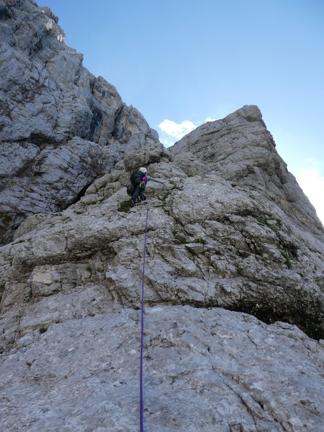 Ladja je najtežji, a tudi najlepši del Skalaško-Gorenjske smeri. FOTO: Jasmina Zajc
