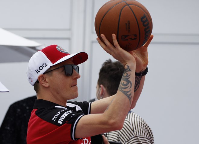 Kimi Räikkönen je vsestranski športnik. FOTO: Brian Snyder/Reuters
