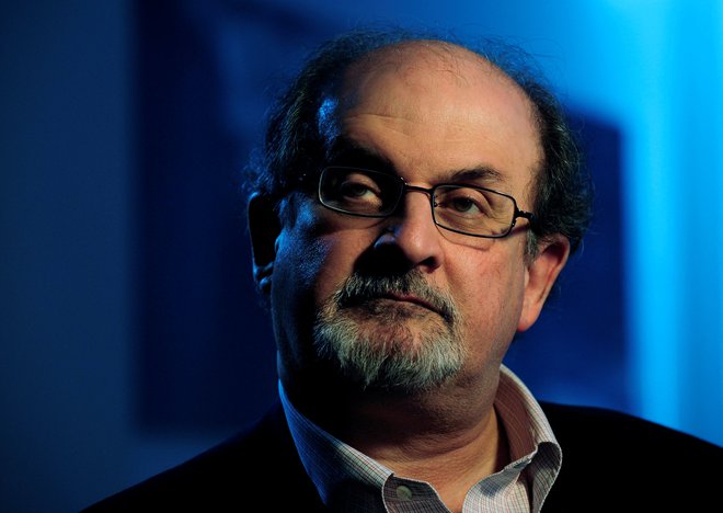 Pisatelju Salmanu Rushdiju že leta strežejo po življenju. FOTO:&nbsp;Dylan Martinez/Reuters
