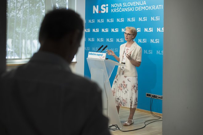 Normalno je, da vsaka resna stranka želi priti v vlado, le v njej lahko izvajaš svoj program, pravi podpredsednica NSi. FOTO: Jure Eržen/Delo
