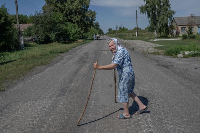 Prizor iz obleganega Donbasa. Foto Bulent Kilic/AFP
