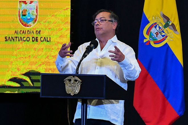 Gustavo Petro je bil gverilec, diplomat, župan prestolnice Bogote, potem senator, dvakrat tudi neuspešen predsedniški kandidat na volitvah. V tretje mu je uspelo. FOTO: Joaquin Sarmiento/AFP

