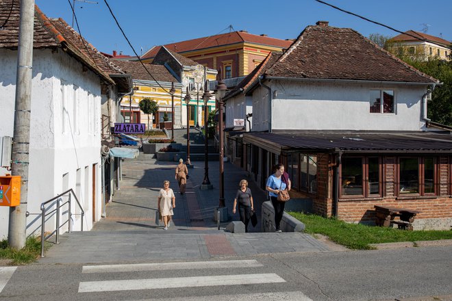 Distrikt Brčko je samostojna administrativna enota z lastnimi institucijami, ki ne pripada nobeni od dveh entitet Bosne in Hercegovine, niti Federaciji BiH niti Republiki Srbski. Foto Voranc Vogel
