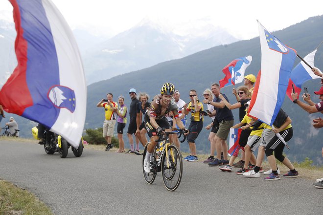 Primož Roglič je drugi leto zapored zaradi padca Tour končal predčasno. FOTO: Leon Vidic
